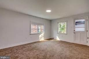 1910 S Queen St, York, PA 17403 - Photo 16