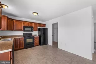 18 Breezewood Dr, Hanover, PA 17331 - Photo 12
