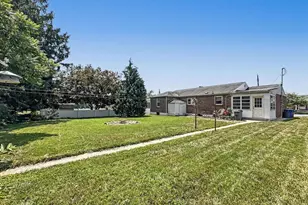 2789 Clear Springs Blvd, York, PA 17406 - Photo 2
