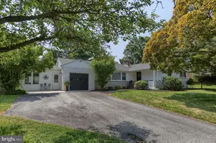 390 Greendale Rd, York, PA 17403 - Photo 1