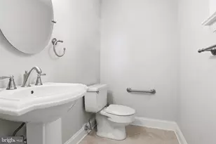 2031 Hollywood Pkwy, York, PA 17403 - Photo 18