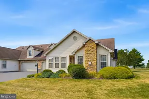 1391 Wellington Dr, York, PA 17408 - Photo 4