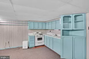 1287 W Springfield Rd, Seven Valleys, PA 17360 - Photo 42
