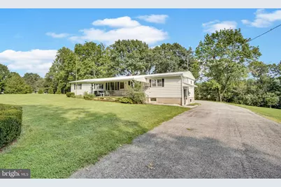 1287 W Springfield Road, Seven Valleys, PA 17360 - Photo 2