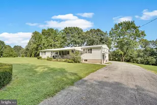 1287 W Springfield Rd, Seven Valleys, PA 17360 - Photo 2