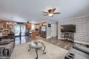 888 Country Ln, York, PA 17406 - Photo 10