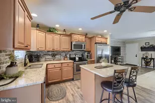 888 Country Ln, York, PA 17406 - Photo 14