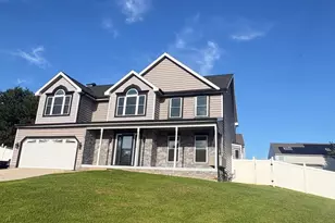 75 Lee St, Stewartstown, PA 17363 - Photo 2