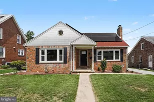 33 N Queen St, Dover, PA 17315 - Photo 2