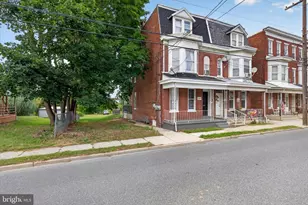 1547 W King St, York, PA 17404 - Photo 2