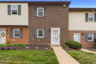 1708 Baron Dr, York, PA 17408 - Photo 2