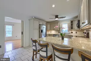 740 Chesterbrook Dr, York, PA 17406 - Photo 8
