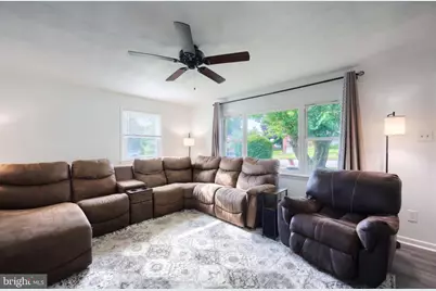 132 E King Street, Dallastown, PA 17313 - Photo 6