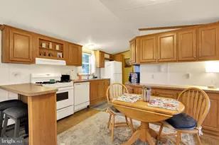 223 Waldorf Dr, York, PA 17404 - Photo 10