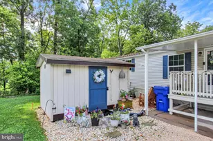 223 Waldorf Dr, York, PA 17404 - Photo 2