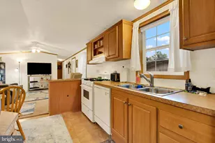 223 Waldorf Dr, York, PA 17404 - Photo 8