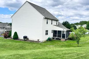 739 Monarch Dr, York, PA 17403 - Photo 2