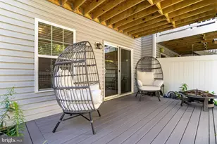 833 Blossom Dr, Hanover, PA 17331 - Photo 2