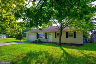 1020 Hanover Rd, York, PA 17408 - Photo 2