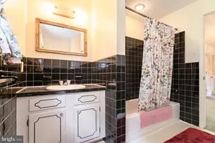 425 Meridian Ln, York, PA 17402 - Photo 38