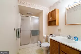 425 Meridian Ln, York, PA 17402 - Photo 30