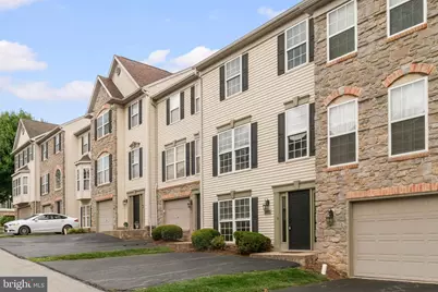 2711 Hunt Club Drive #62, York, PA 17402 - Photo 1