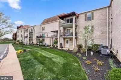 1000 #15 Country Club Road, York, PA 17403 - Photo 1
