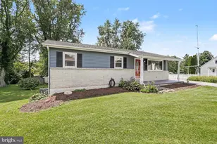 12 Essex Cir Dr, Shrewsbury, PA 17361 - Photo 2