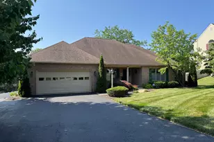 1022 Woodridge Rd, Red Lion, PA 17356 - Photo 1
