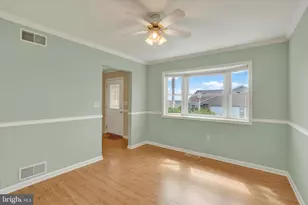 2426 Winterberry Ln, York, PA 17406 - Photo 4