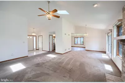 2874 Sparrow Drive, York, PA 17408 - Photo 8