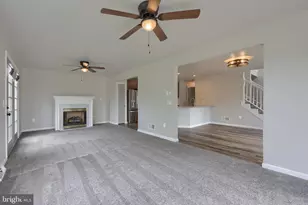 340 Harvest Field Ln, York, PA 17403 - Photo 6