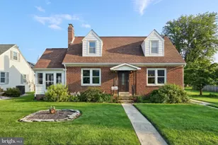 413 Penn St, Hanover, PA 17331 - Photo 2