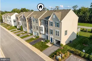 1247 Rannoch Ln, York, PA 17403 - Photo 4