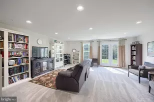 915 Brechin Ln, York, PA 17403 - Photo 16