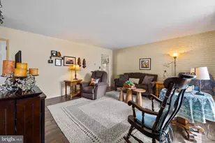 934 Dallas Dr, York, PA 17406 - Photo 4