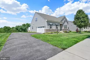 1174 Alta Vista Way, Seven Valleys, PA 17360 - Photo 4