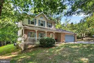 141 Oak Hills Dr, Hanover, PA 17331 - Photo 1