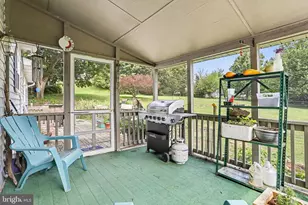 7 Cardinal Dr, Glen Rock, PA 17327 - Photo 10