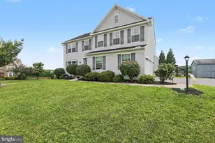 320 Woodbridge Dr, Etters, PA 17319 - Photo 2