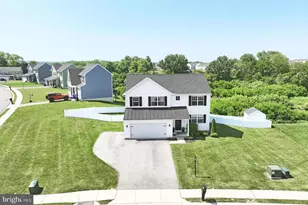 252 Valley View Cir, York, PA 17408 - Photo 1