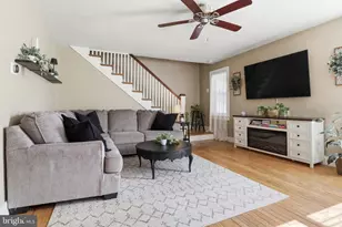 2042 W Stanton St, York, PA 17404 - Photo 8