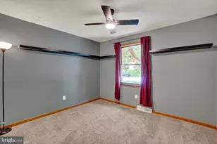 15 Loop Dr, Hanover, PA 17331 - Photo 12