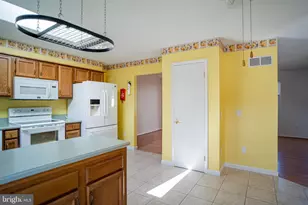 385 E Beaver St, York, PA 17406 - Photo 6