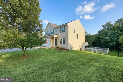 1405 Karens Way, York, PA 17402 - Photo 2