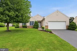 1456 Wheatfield Dr, York, PA 17408 - Photo 2