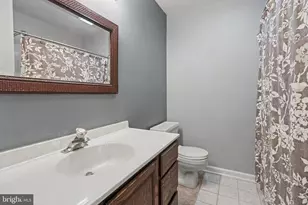 100 Meadow Hill Dr, York, PA 17402 - Photo 16