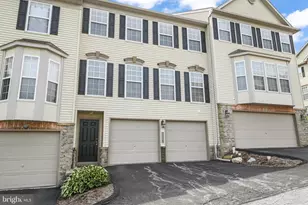 2716 Equestrian Dr, York, PA 17402 - Photo 4