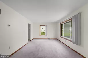 3818 Oakleigh Dr, York, PA 17402 - Photo 6