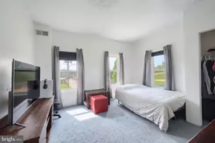 95 N East St, Spring Grove, PA 17362 - Photo 16